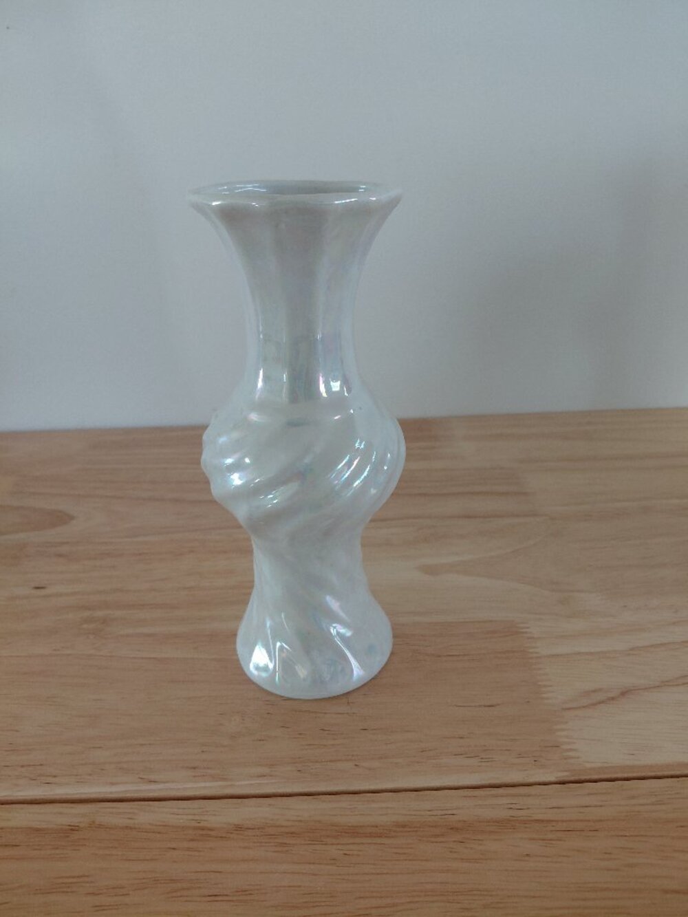 Vintage Style Vase Pearlescent